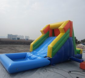 T8-1104 Deslizador inflable gigante clásico con piscina