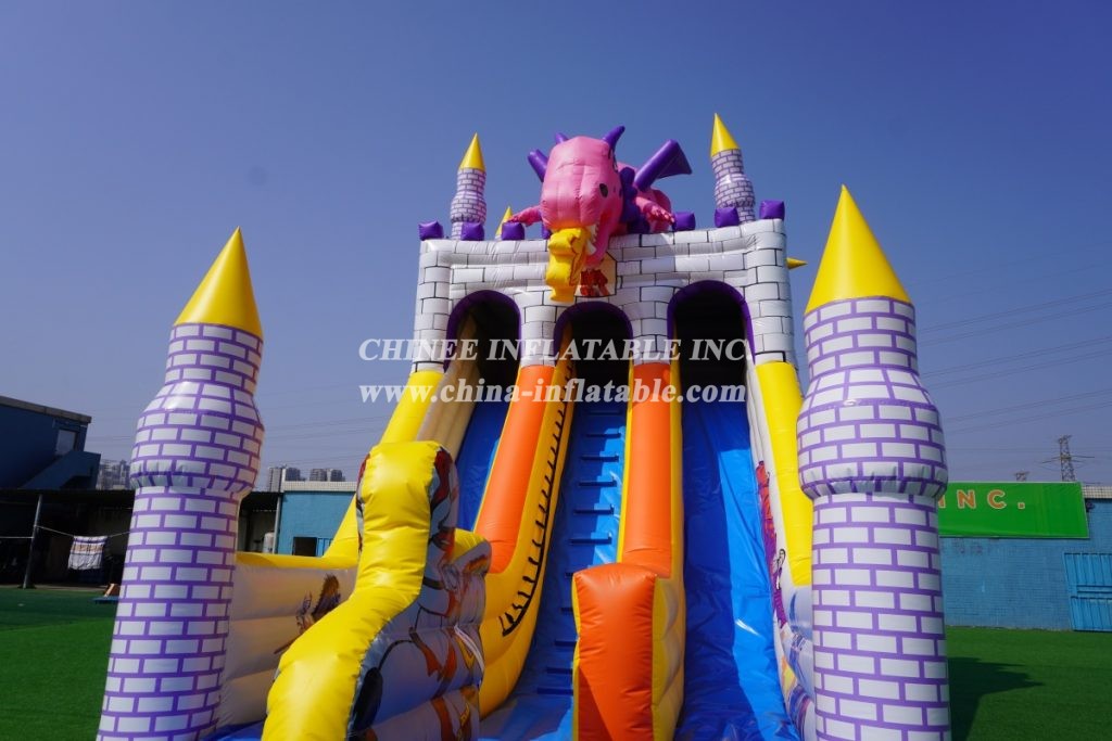 T8-1517 Dragon Castle Inflatable Giant Slide
