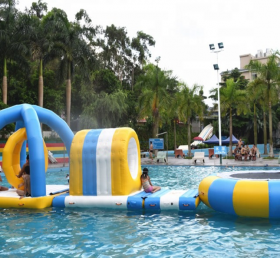 S44 Los juegos de agua hermética en el parque acuático flotan en el mar, niños grandes inflables y trampolín acuático para adultos
