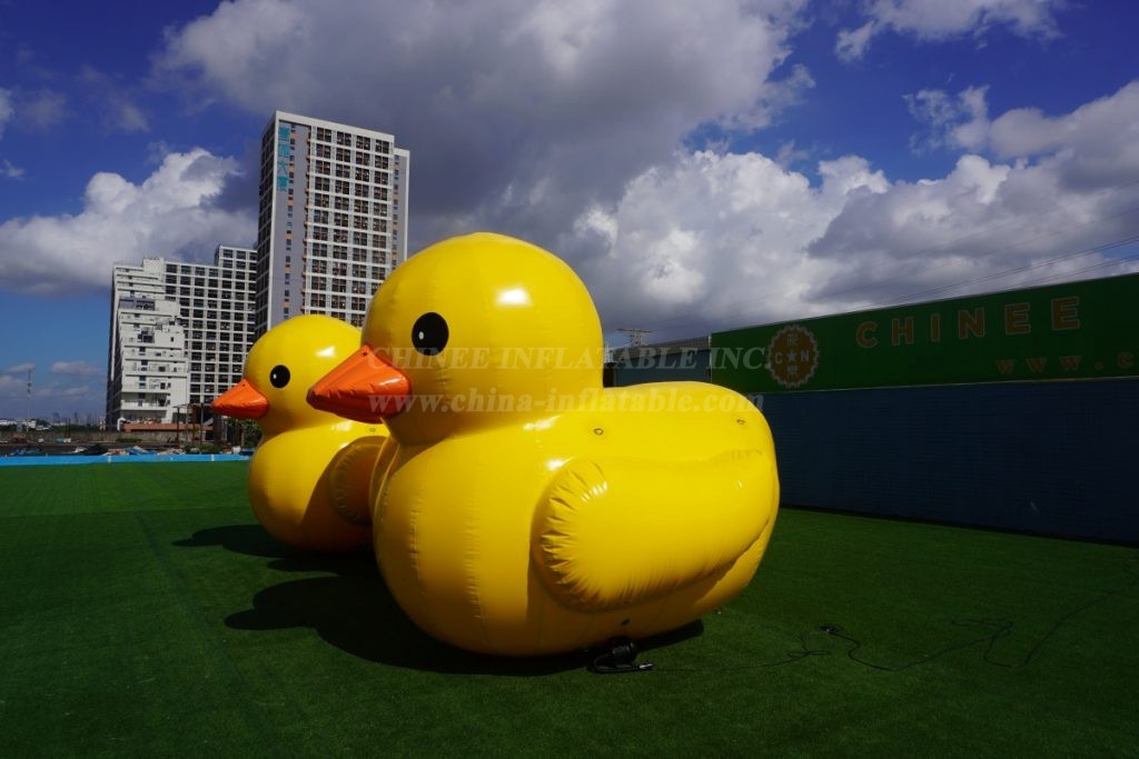 S4-298 Little Yellow Duck Inflatable Cartoon